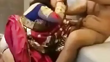 Indian couple cuckolding with audio