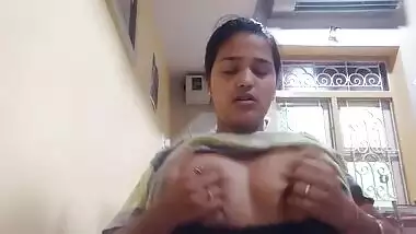 Desi Horny Huge Booby Girl 4 Videos Part 4