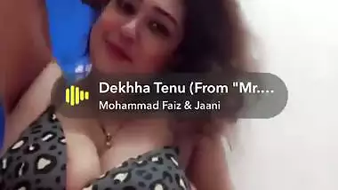 Busty bhabhi removing bra and nude show for lover
