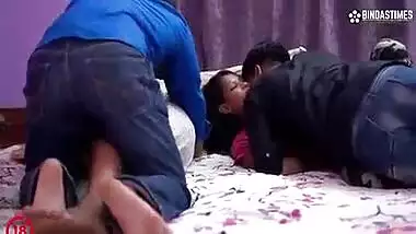 Sundar padosan ki Hindi mai hardcore chudai masti clip