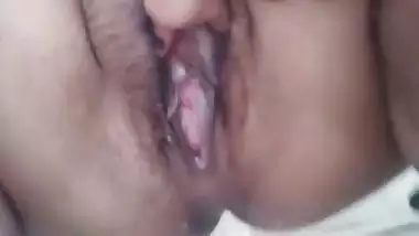 Indian School Hot Sex Girl Pissing Viral MMS