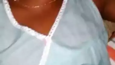 SriLankan couple night sex video to ignite your sex mood