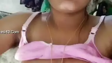 Desi Village bhabhi nude bathing and pussy fingering