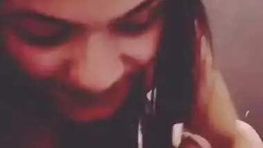 Desi sexy girl blowjob MMS video