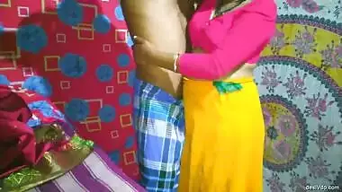 Desi village wife sex in Saree