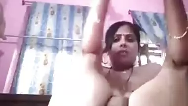 Indian woman is going to make XXX fans reach orgasms with her naked body