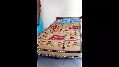 Indian sex mms of Mature house wife aunty home sex with young tenant