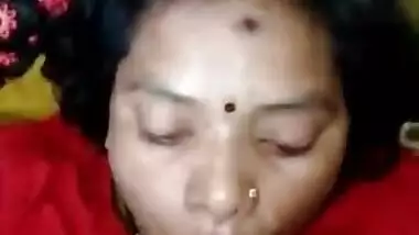 Mallu Sexy Bhabhi Giving Blowjob
