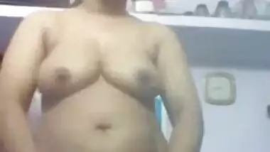 South Indian chubby girl strip tease video