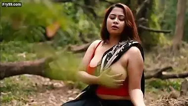 Parna Nude Saree Shoot video 2