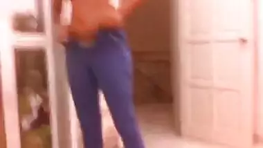 Indian Wife Sex Changing After Shower Recorded On Mobile Cam MMS