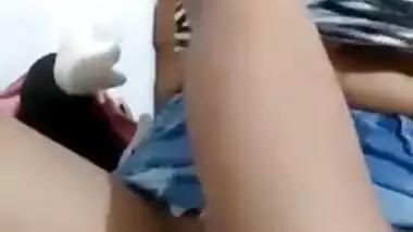 Indian wears no panties so she doesn't need to take them off to masturbate