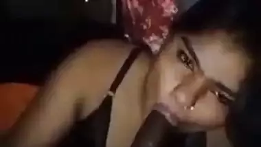 Village girl gives an Indian blowjob to a desi BBC