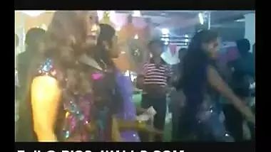 Tamil Hot Girls Dancing Video