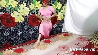 Skinny Desi Bhabhi Fingering Her Shaved Tight Pussy Masturbation With Full Hindi Audio