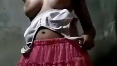 Desi Dehati striptease selfie video for her lover