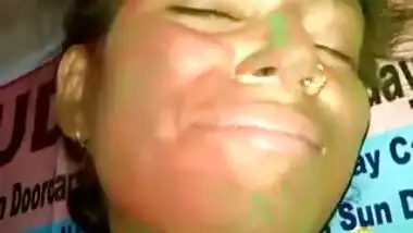 Slim house wife enjoy home sex with her spouse on Holi