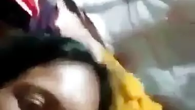 Hairy pussy village girl fingering on cam