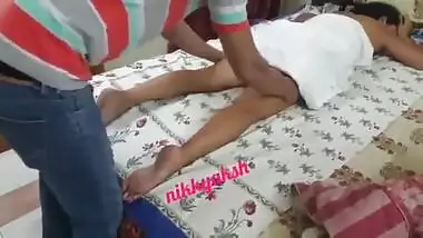 Tamil housewife nikki getting sexy massage.mp4...