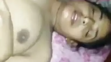 Hawt Indian aunty sex clip oozed online