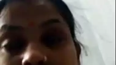 Desi village wife show her big pussy n make video