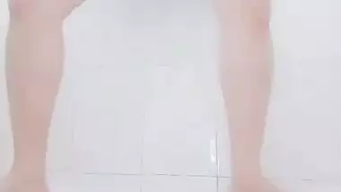 Horny desi girl pissing in front of cam