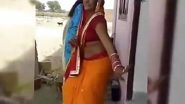 mom dance