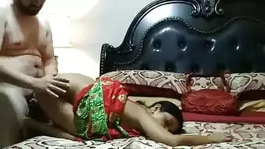 Indian wife doggystyle sex with a Videsi guy video