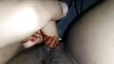 finger in pussy