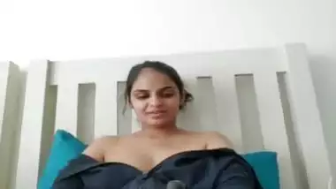 Indian sex streamer using dildo hardcore