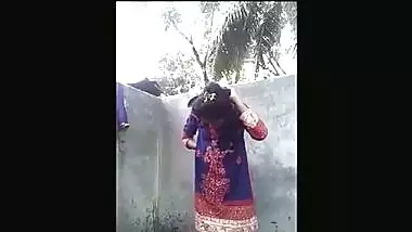 Desi villlage girl bath video