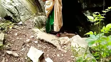 bhabhi in sari fucked in forest