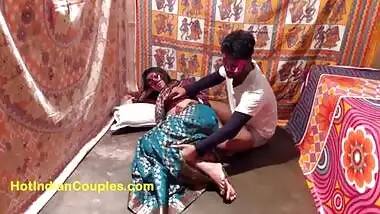 Indian Bhabhi Pussy Fucked Fill With Desi Cum - Loud Hindi Moan With Masala