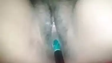 Wooden and metal sex toys in pussy in viral sex video