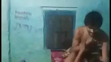 Caught as Indian village wife gets sex with brother-in-law, Desi mms video