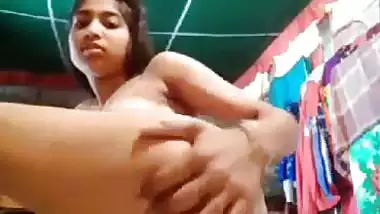 Slim Naked Indian girl masturbates in front of the camera