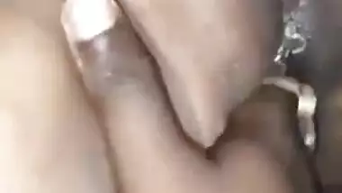 Big fleshy pussy aunty fingered hard