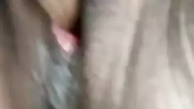Desi village bhabi sexy pussy fucking video-1