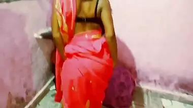 Indian bhabhi has hard sex with boyfriend