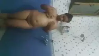 big boobs milf hot bath