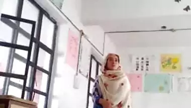 pakistani school headmaster doing sex with his young female teacher