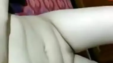 Today Exclusive- Sexy Bhabhi Showing Her Pussy On Video Call