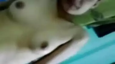 Desi xxx video of an Indian girl enjoying with her best friend