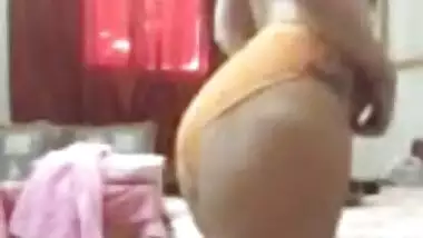 Desi Girl Hot Strip .. Big Ass ..