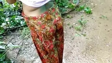 Indian Mom Outdoor Forest Pissing Video Compilation