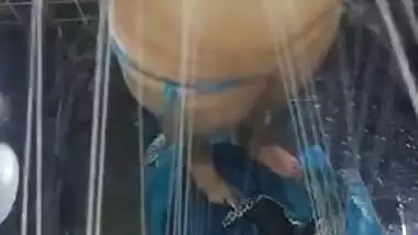 my sexy soaped indian body in saree 