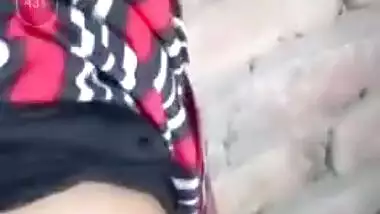 Today Exclusive -desi Village Girl Shows Her Boobs