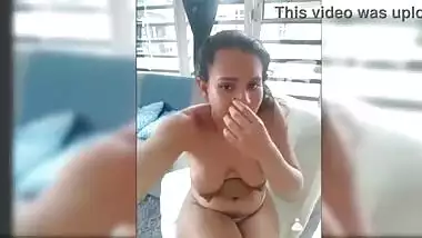 A college girl gets naked on camera in a Bangladeshi bf