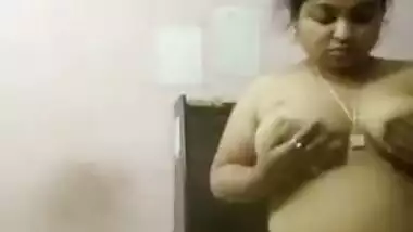 Chubby Indian housewife loves to finger and toy her XXX pussy at home