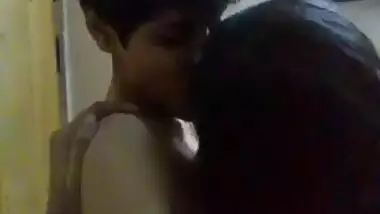 Hot Bhabhi Seducing Young Devar